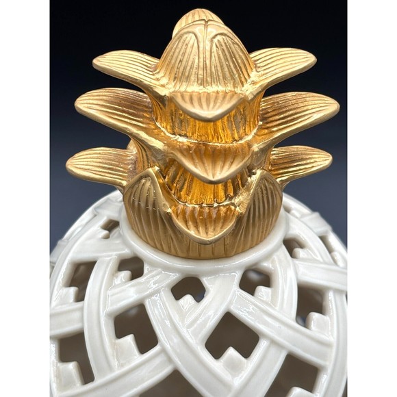 Classic Lenox Pineapple Box for Potpourri Porcelain with Sculptured Latticework - Picture 6 of 16